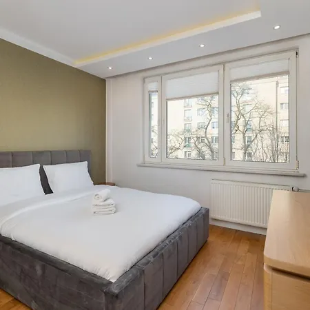 Appartement Nowa Huta Charming By Bookinghost