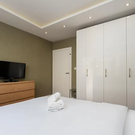 Nowa Huta Charming By Bookinghost Apartment