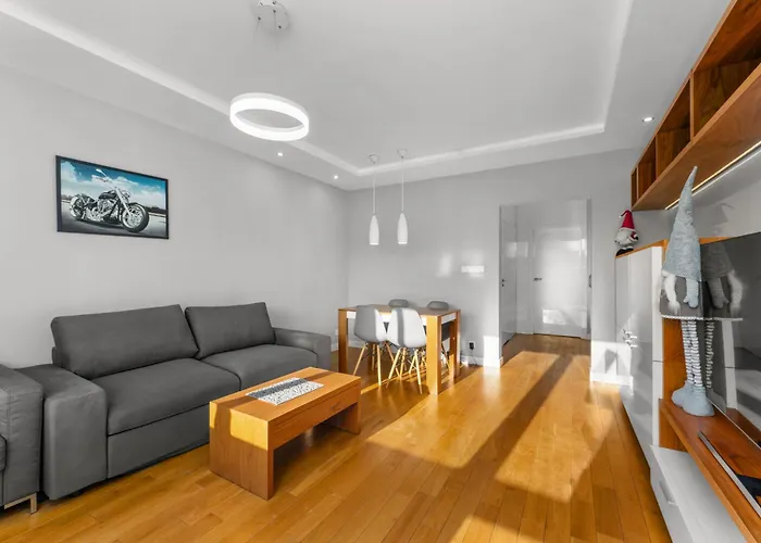 Nowa Huta Charming By Bookinghost Apartment