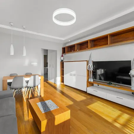 Nowa Huta Charming By Bookinghost Krakov