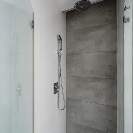 Nowa Huta Charming By Bookinghost Apartamento