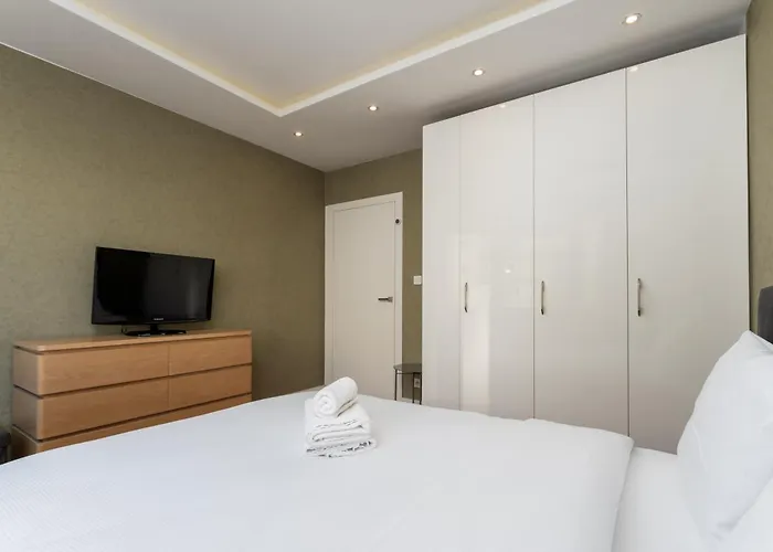 Nowa Huta Charming By Bookinghost Apartmán